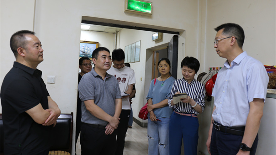 ���ŵ�ί����ǡ����������鸻�﹫˾�Ƽ���¥�����徲����