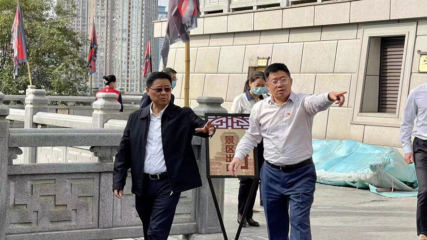 ���Ŷ��¾�ï����Ӷ���Խ��¥����